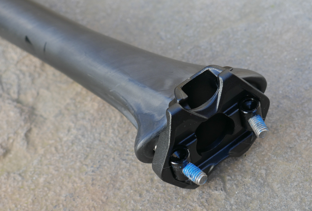 2020 Prime Primavera Inline Carbon Seatpost clamp.jpg