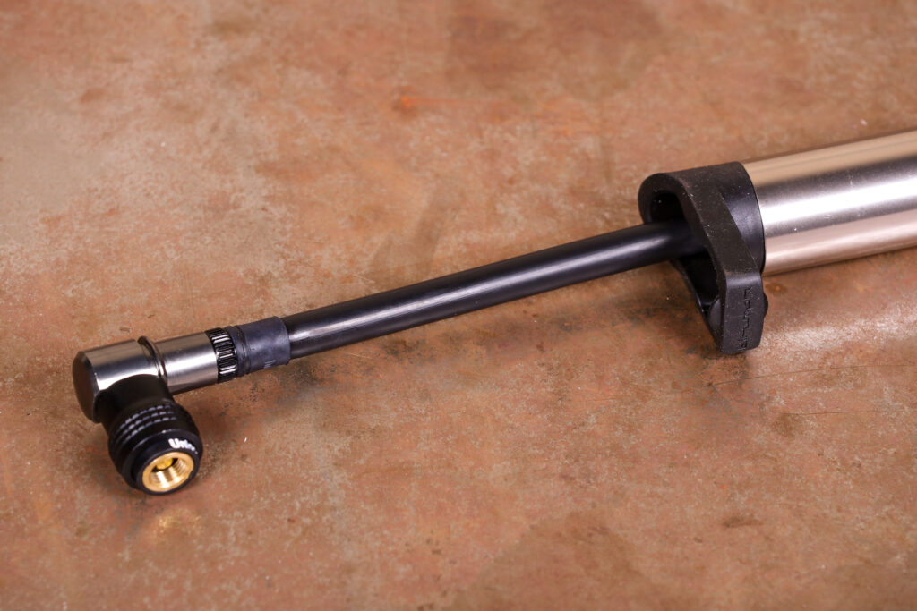Birzman Sheath Apogee Hand Pump – hose extended.jpg