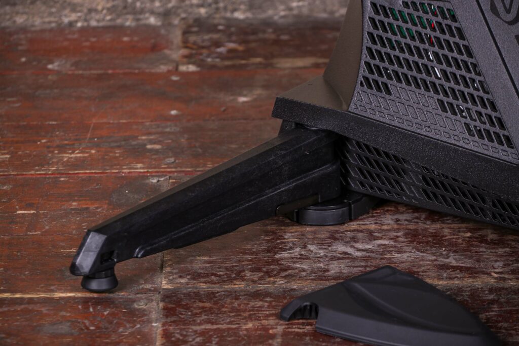 Saris H3 Direct Drive Smart Trainer – leg detail.jpg