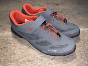 Shimano MT5 right.jpg