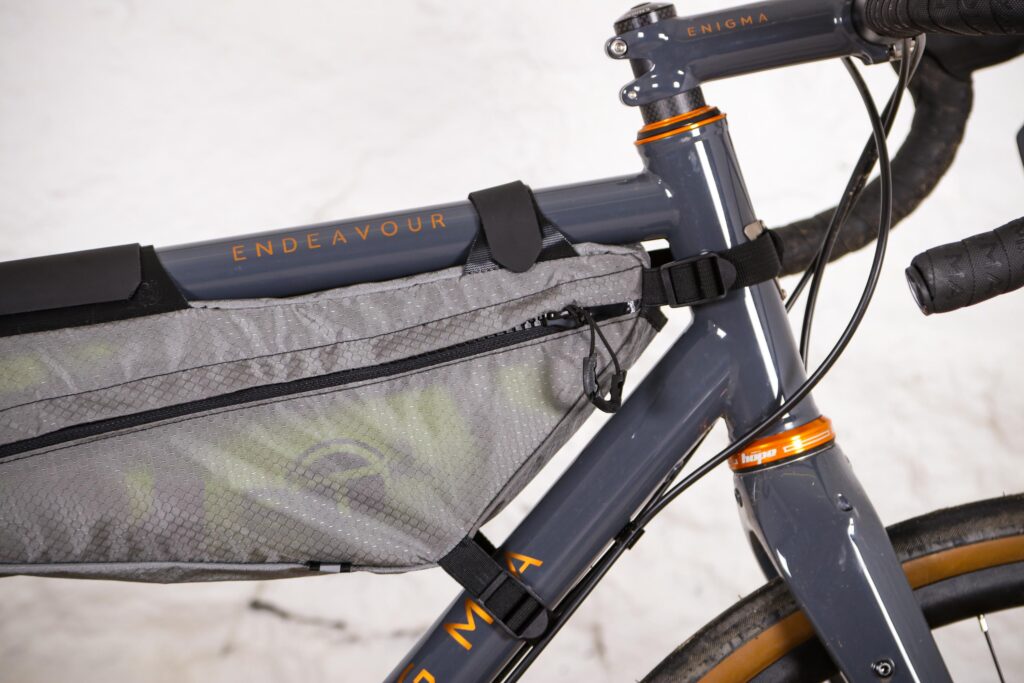 WOHO X-Touring Frame Bag – straps 2.jpg