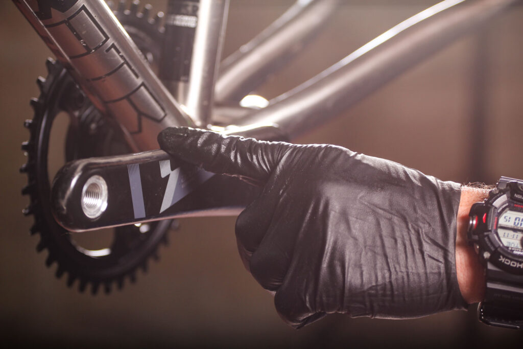 How to fit a crankset 15