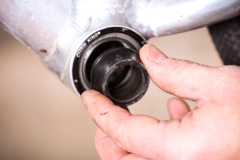 How to remove pressfit bottom bracket bearings 06