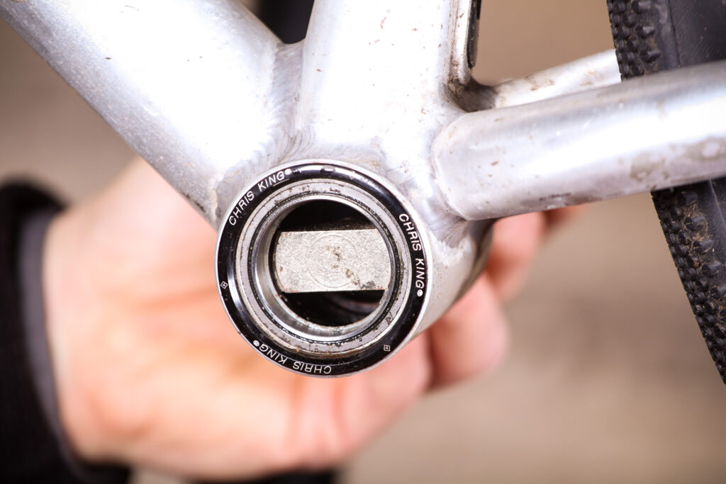 How to remove pressfit bottom bracket bearings 09