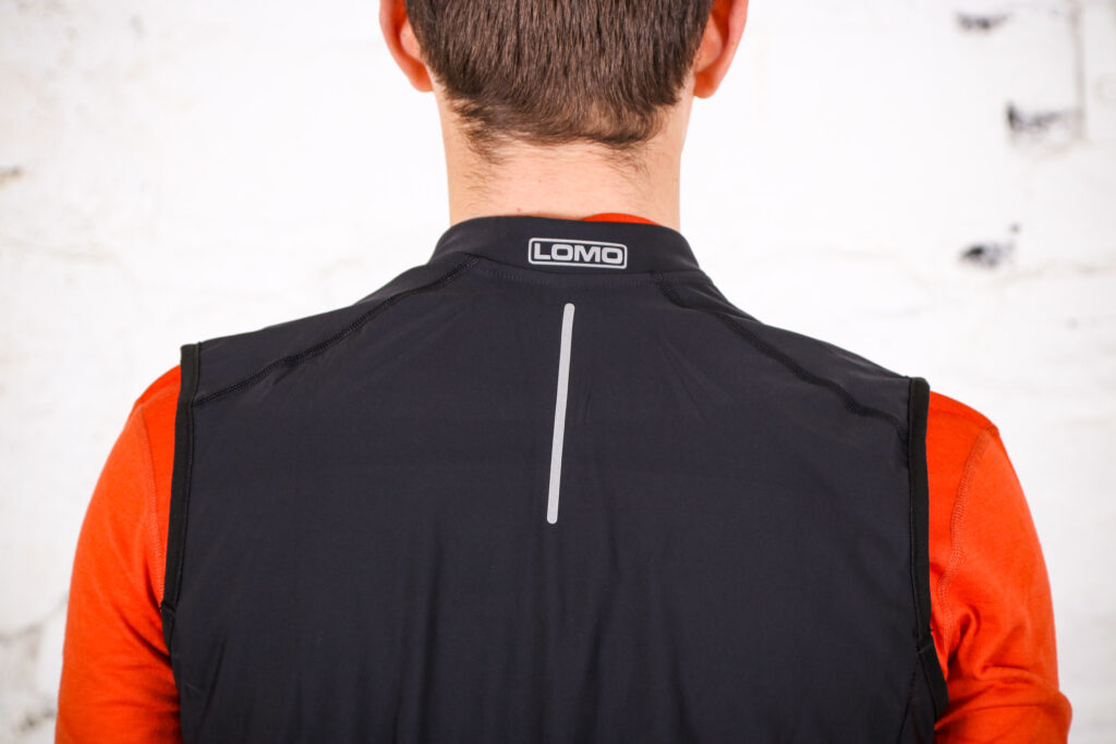Lomo Thermal Cycling Gilet – shoulders.jpg