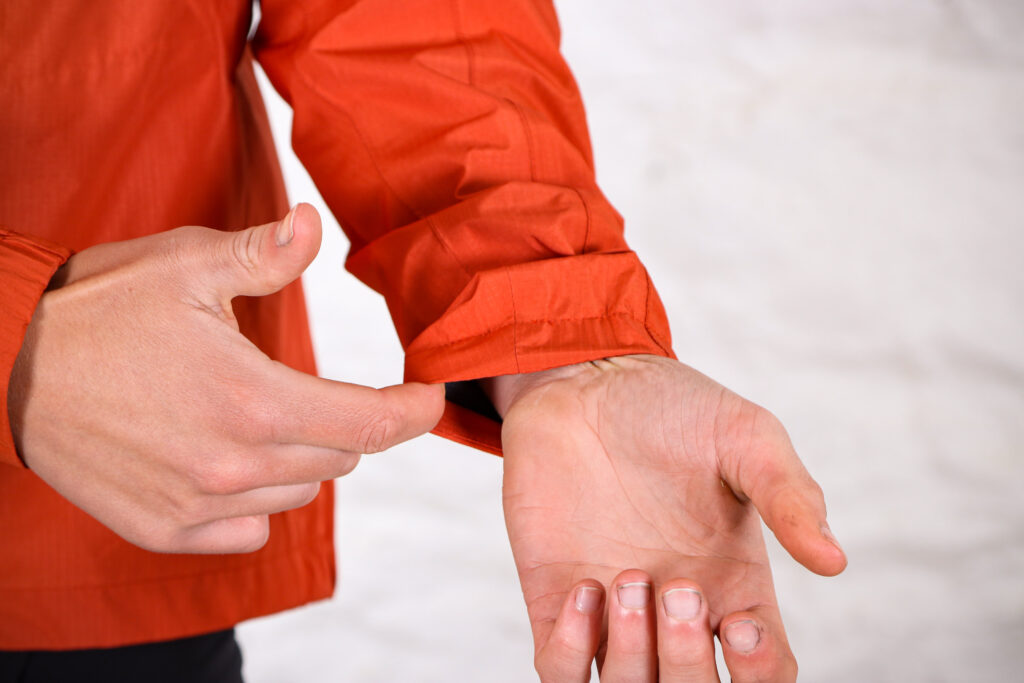 Vulpine Portixol waterproof jacket – cuff.jpg