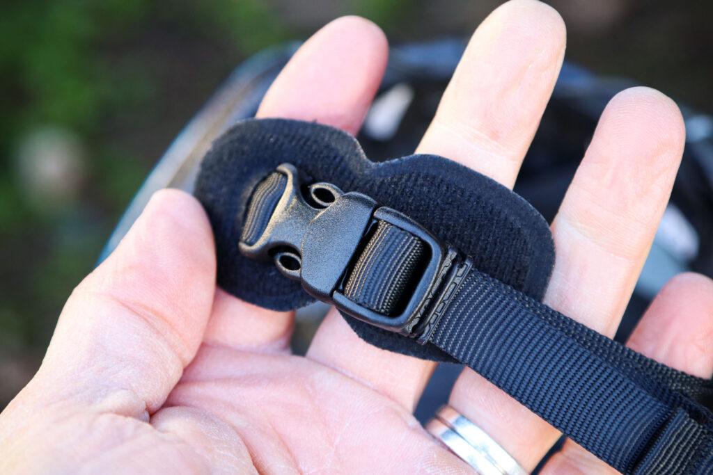 2020 Abus Macator Road Helmet – clip.jpg