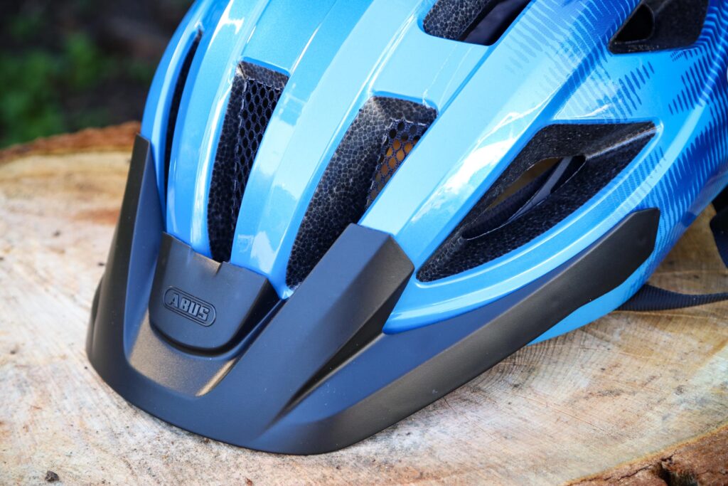 2020 Abus Macator Road Helmet – peak.jpg