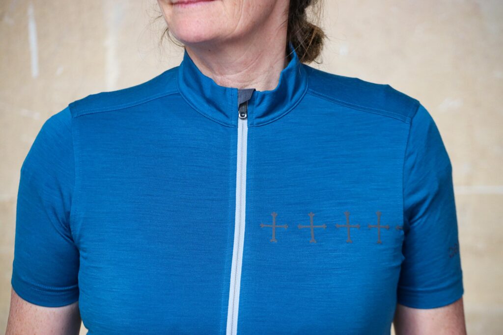 2020 ashmei Womens Cycle Croix De Fer Jersey – chest and collar.jpg