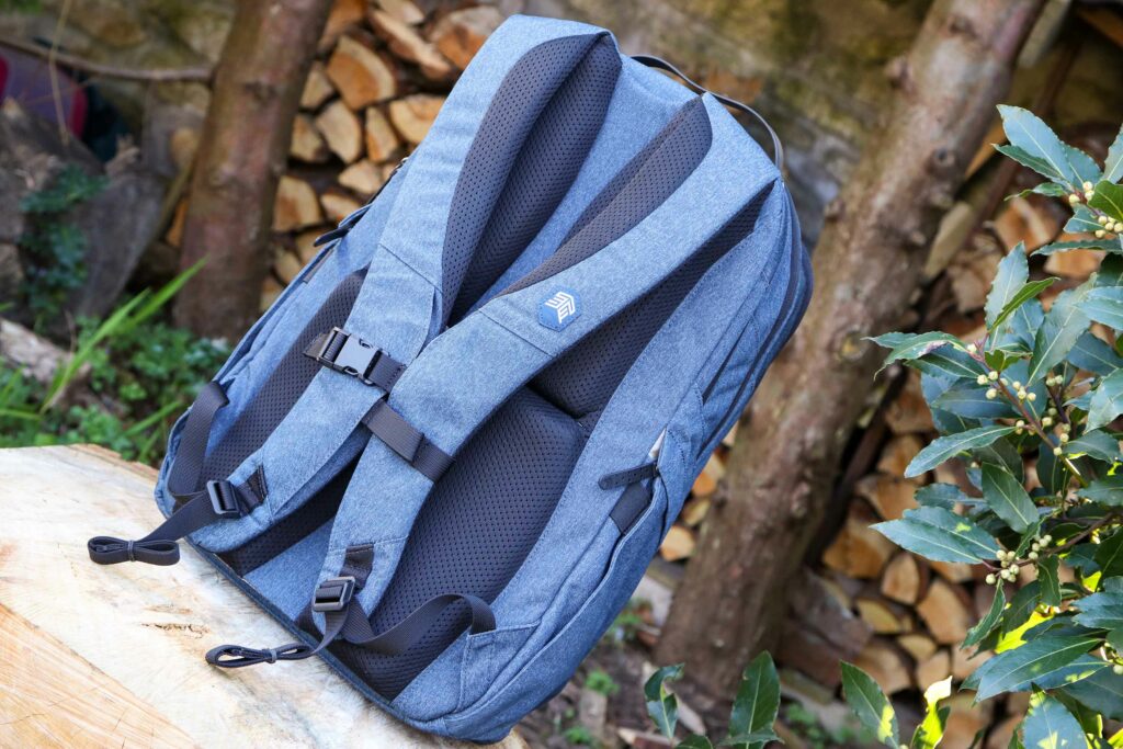 2020 STM Myth 28l backpack – straps.jpg