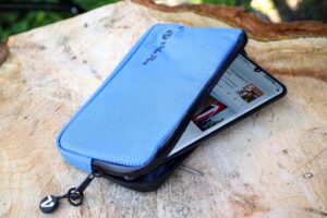 2020 Velopac RidePac Lite Blue - phone inside.jpg