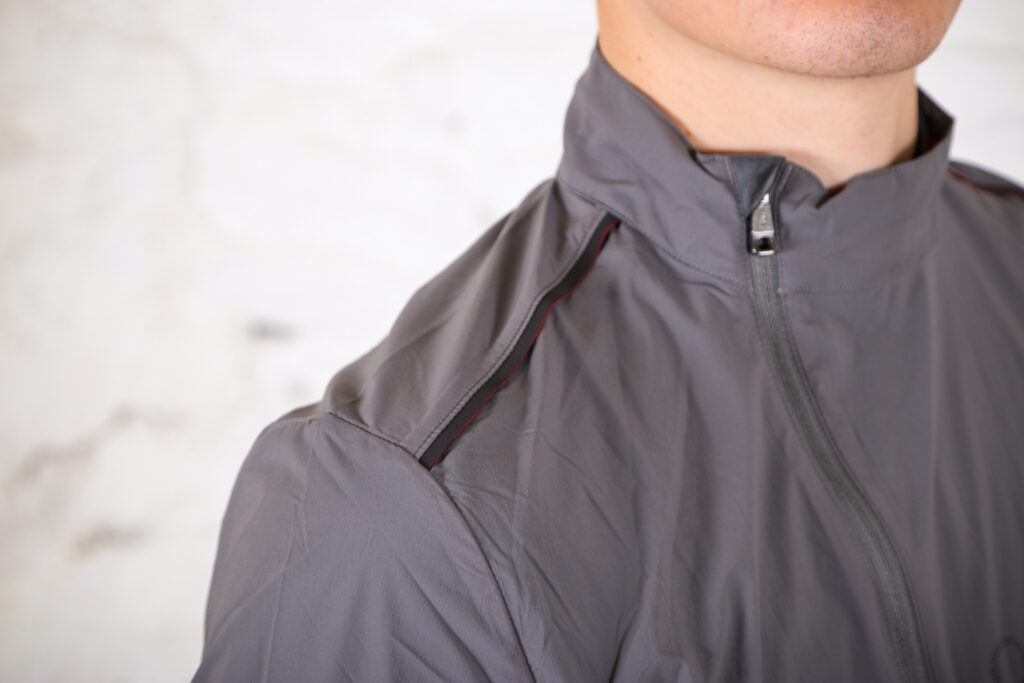 ashmei Mens Cycle Emergency Jacket – shoulder detail.jpg