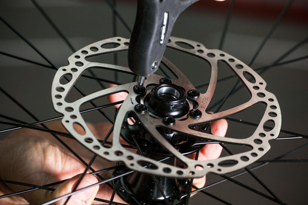 How to fit disc rotors 10