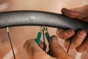 How to replace a spoke 01