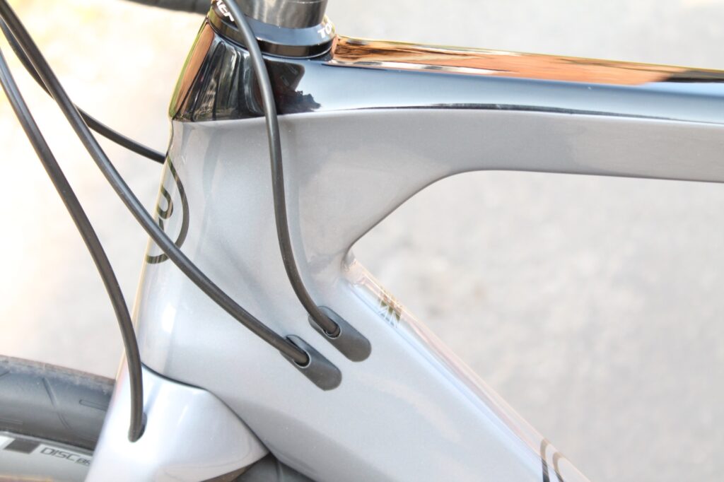 Orro Venturi Evo – down tube cable ports – 1.jpg