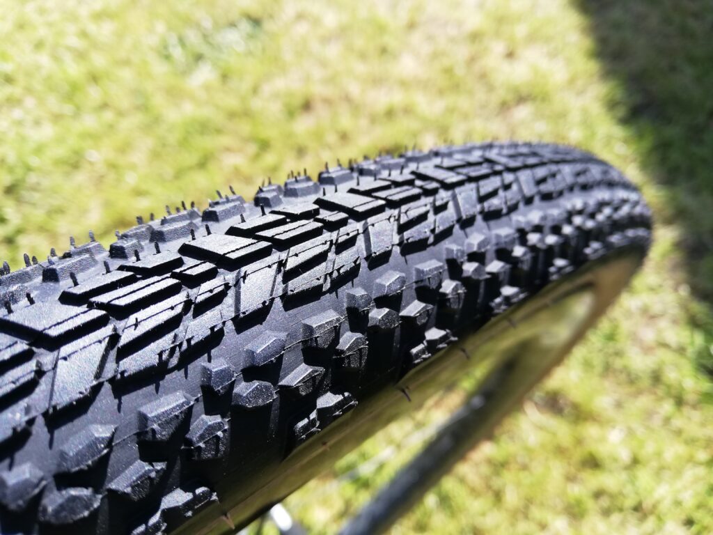 Zipp_Tangente_Course_G40_Tyre_Fitted_2.jpg