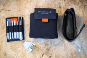 2020 Blackburn Switch Wrap multi tool wrap bag - contents.jpg