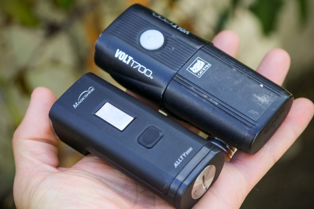 2020 Magicshine ALLTY 2000 – compared with Cateye Volt 1700.jpg