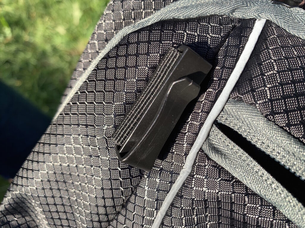 2020 Merida 15 II rucksack helmet carrier.jpg