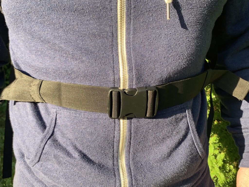 2020 Merida 15 II rucksack hip belt.jpg