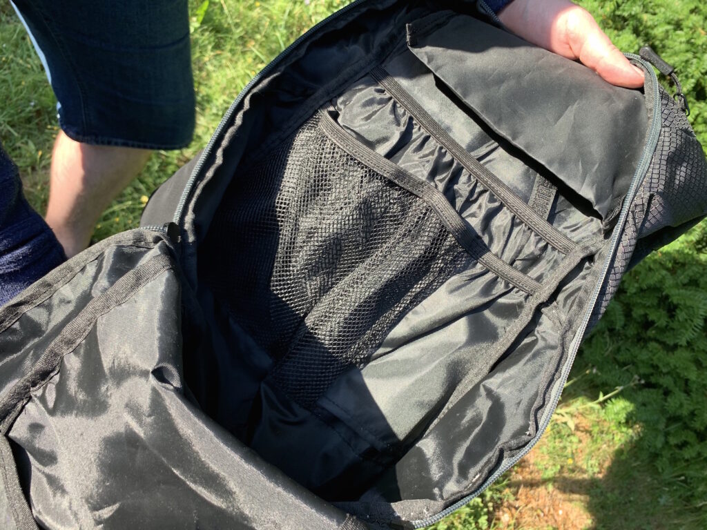 2020 Merida 15 II rucksack interior.jpg