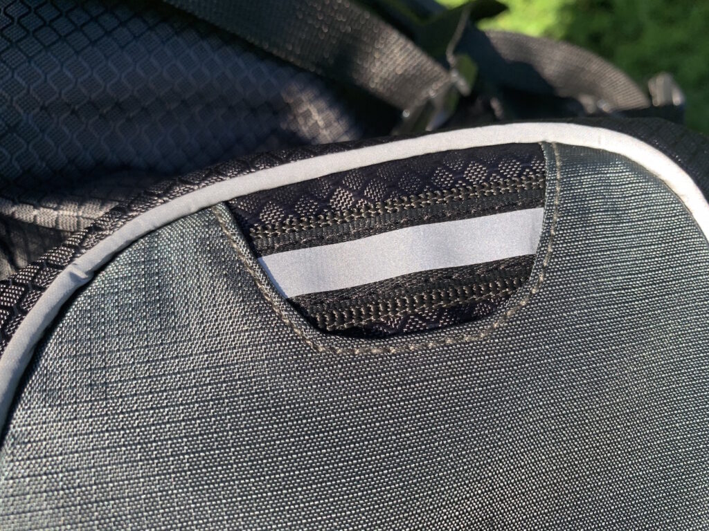 2020 Merida 15 II rucksack light loop.jpg