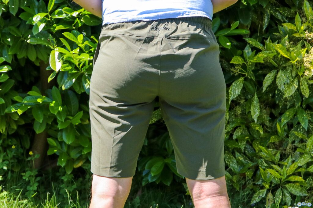 2020 Rapha Commuter shorts – back 1.jpg
