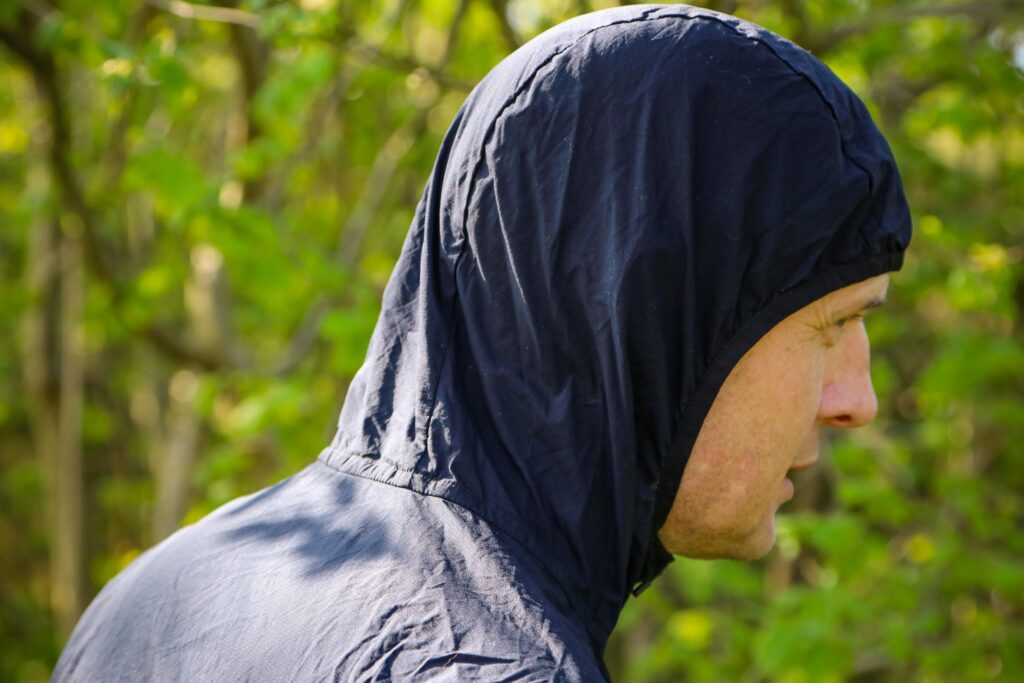 2020 Specialized Deflect Jacket with SWAT – hood.jpg