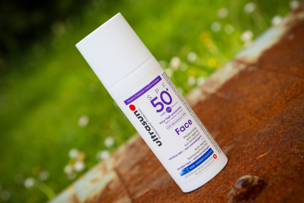2020 Ultrasun Face Gel Sun Care Skin Sensitive 50 SPF