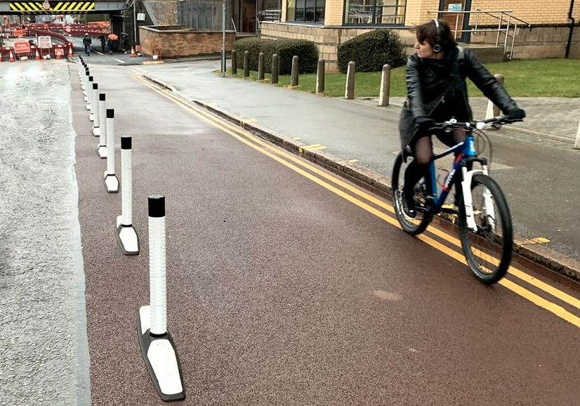 leeds pop-up bike lane 2.PNG