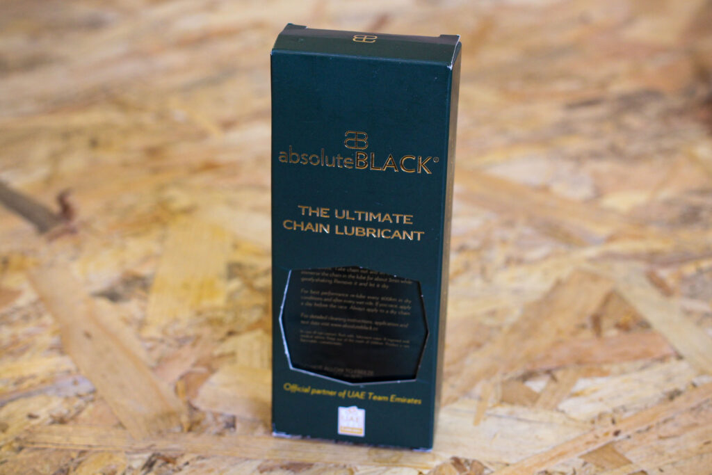 2020 absoluteBLACK GRAPHEN lube – boxed.jpg