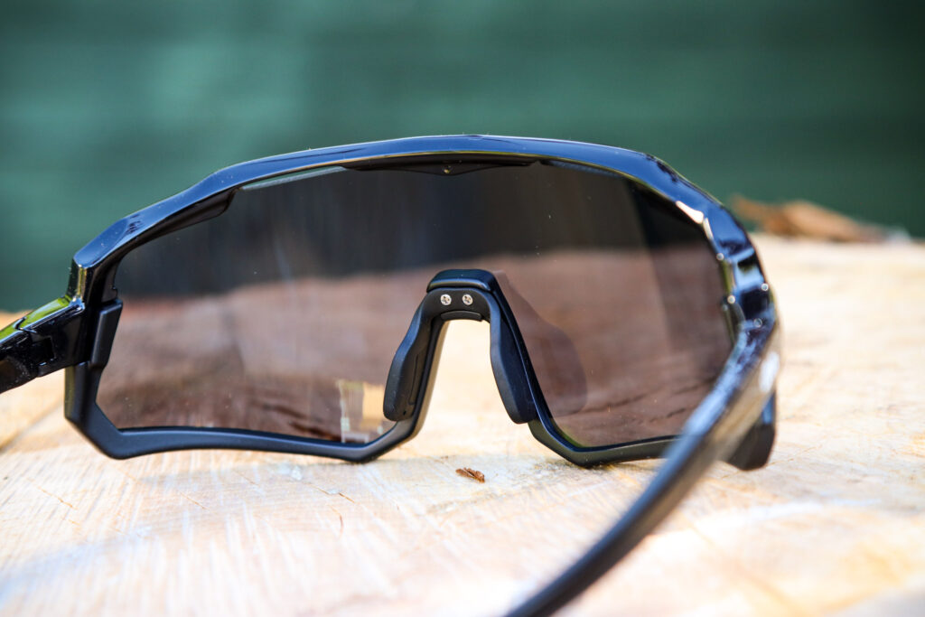 2020 dhb Vector Photochromatic lense sunglasses – inside.jpg