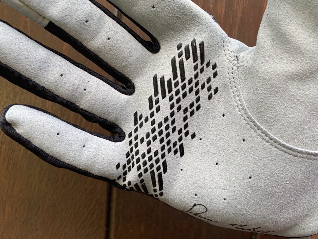 2020 Endura Hummvee Lite Icon gloves palm.jpeg