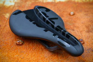 2020 Fabric Line S Pro Flat unisex saddle.jpg