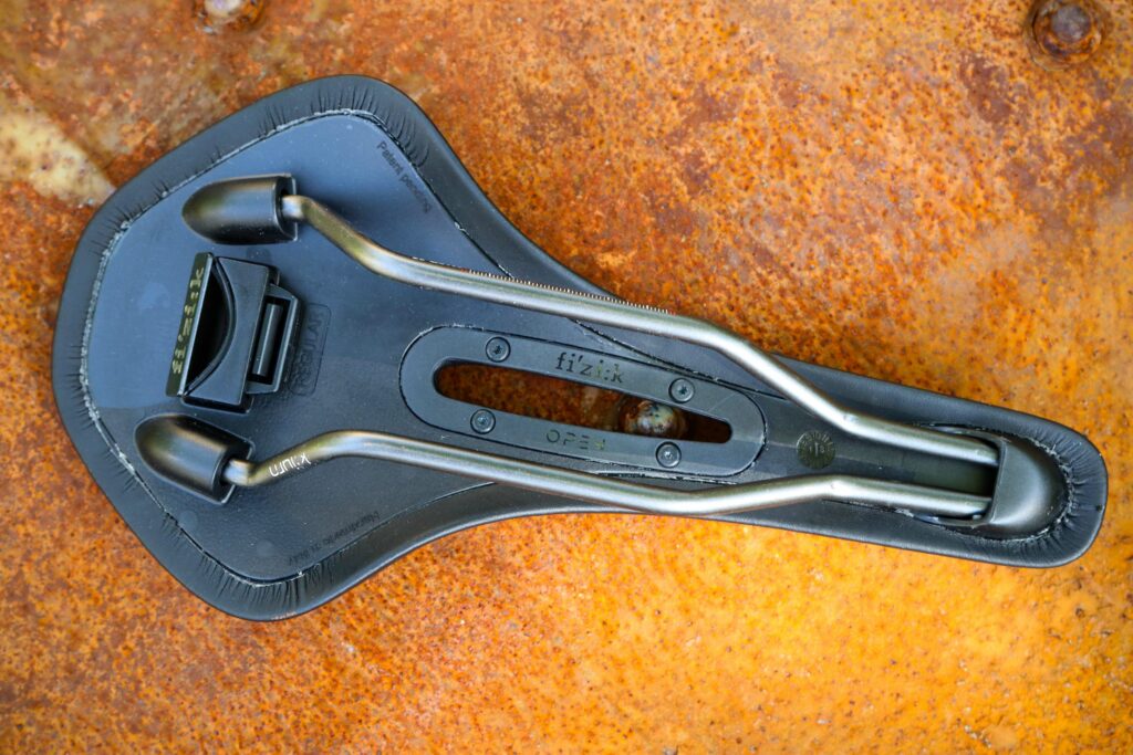 2020 Fizik Antares R3 Open – underside.jpg