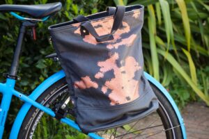 2020 Hill & Ellis Rusty Bike Bag - on bike.jpg