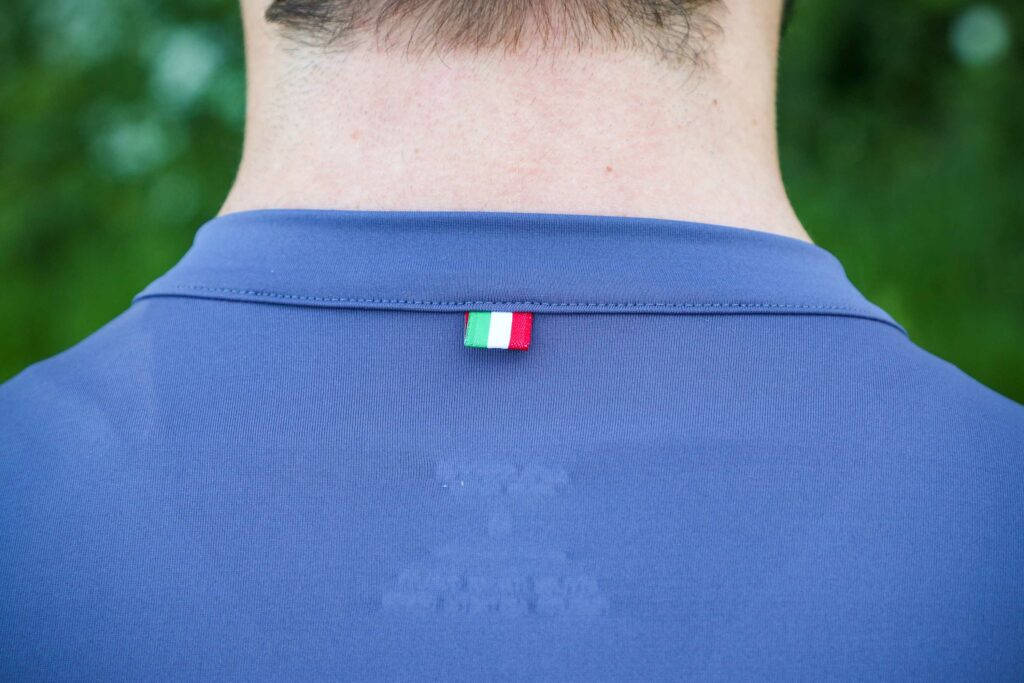 2020 La Passione PSN Jersey – collar.jpg