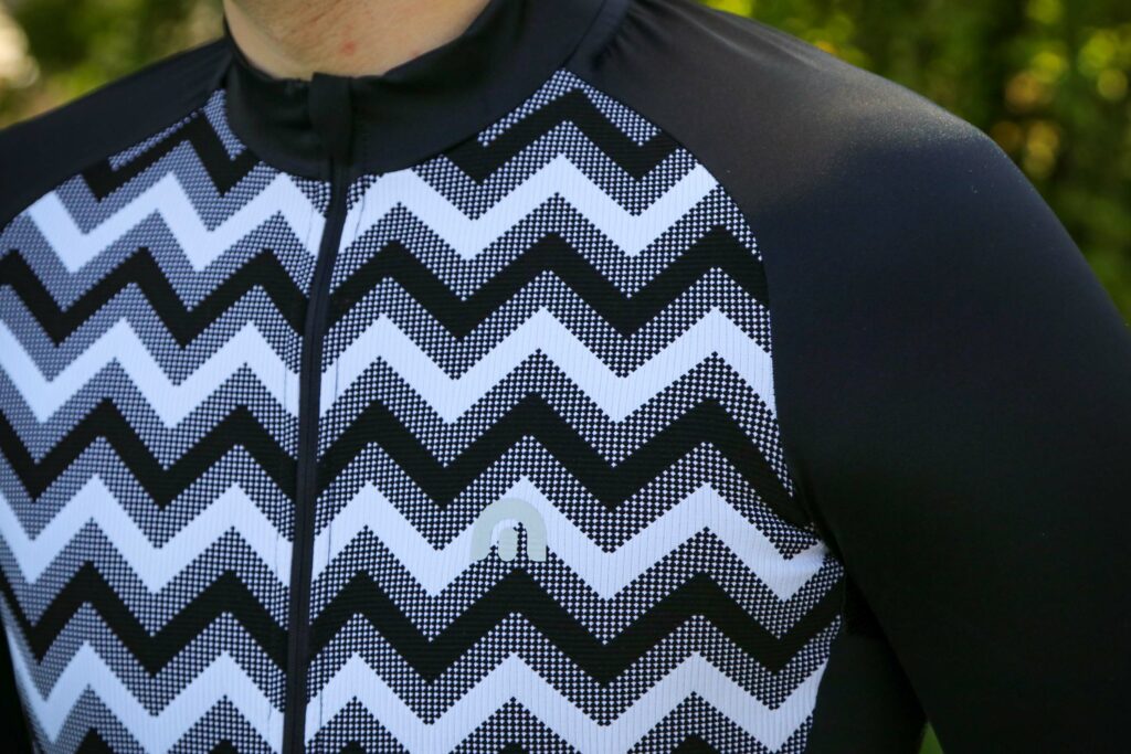 2020 Megmeister Premium Woven Zigzag jersey – chest.jpg
