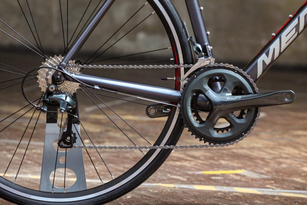 2020 Merida Scultura 300 – drivetrain.jpg