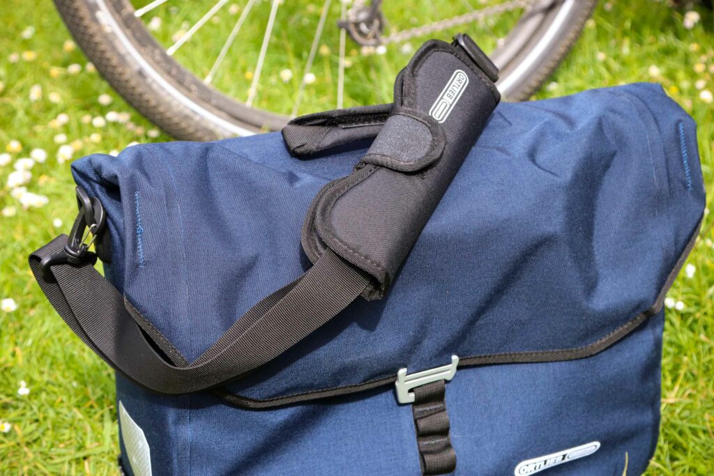2020 Ortlieb Downtown 2 Briefcase pannier – strap.jpg