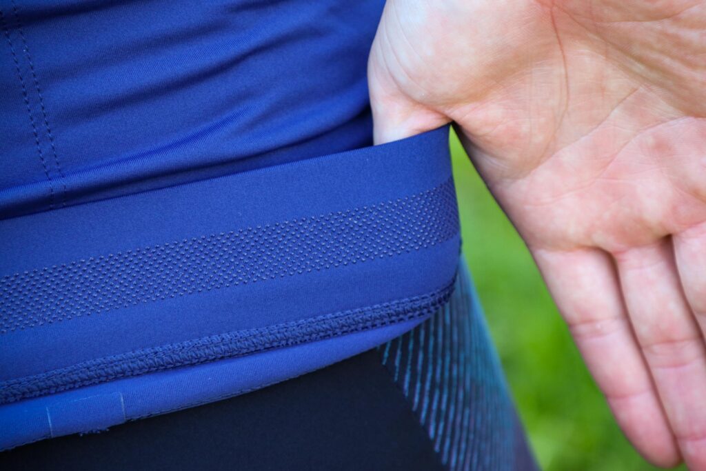 2020 Rapha Core Lightweight Jersey – gripper.jpg