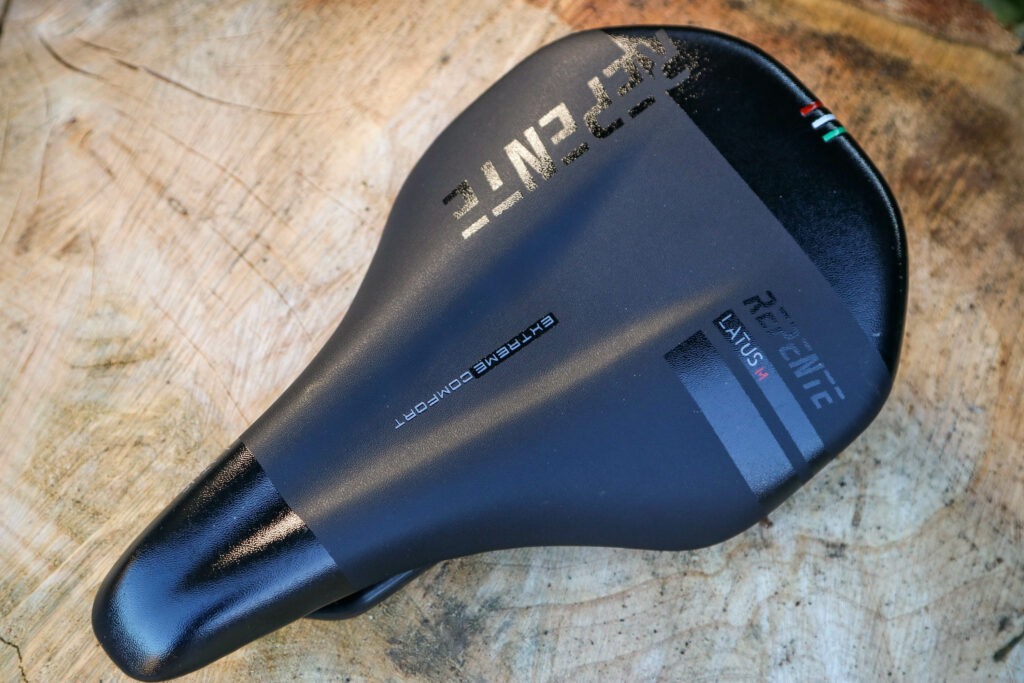 2020 Repente Latus M Saddle – top.jpg