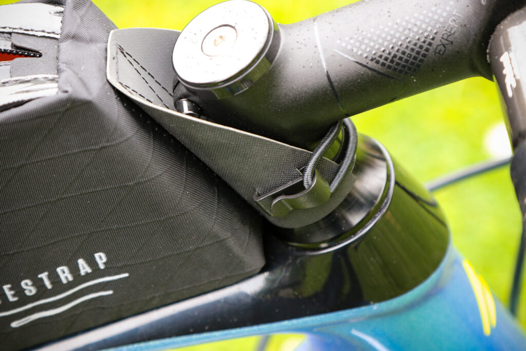 2020 Restrap Race top tube bag – attachedment strap.jpg