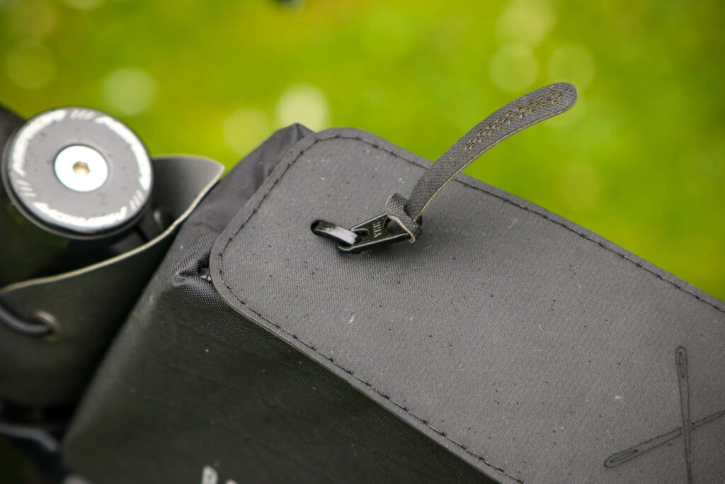 2020 Restrap Race top tube bag – zip and top cover.jpg