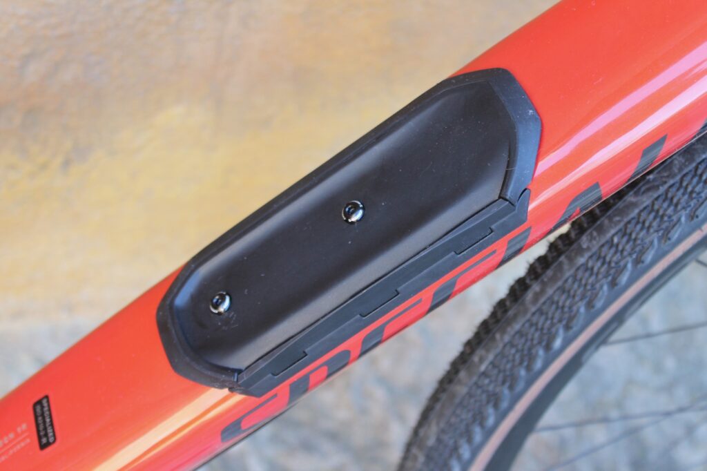 2020 Specialized Diverge Pro Carbon  &ndash; SWAT.jpg