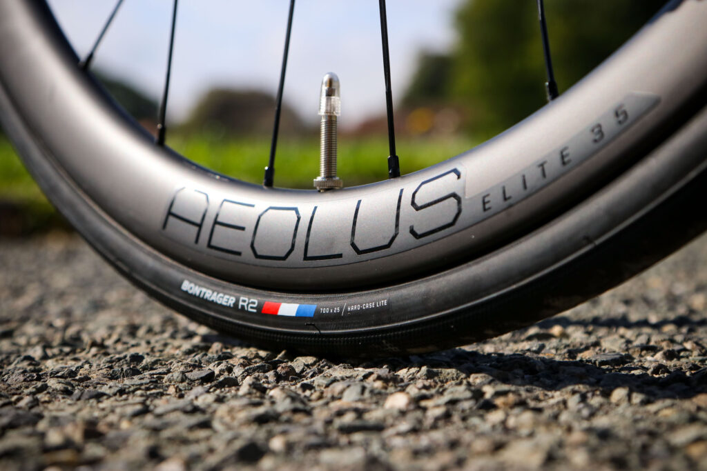 2021 Trek Emonda SL 6 Pro – wheel and tyre.jpg
