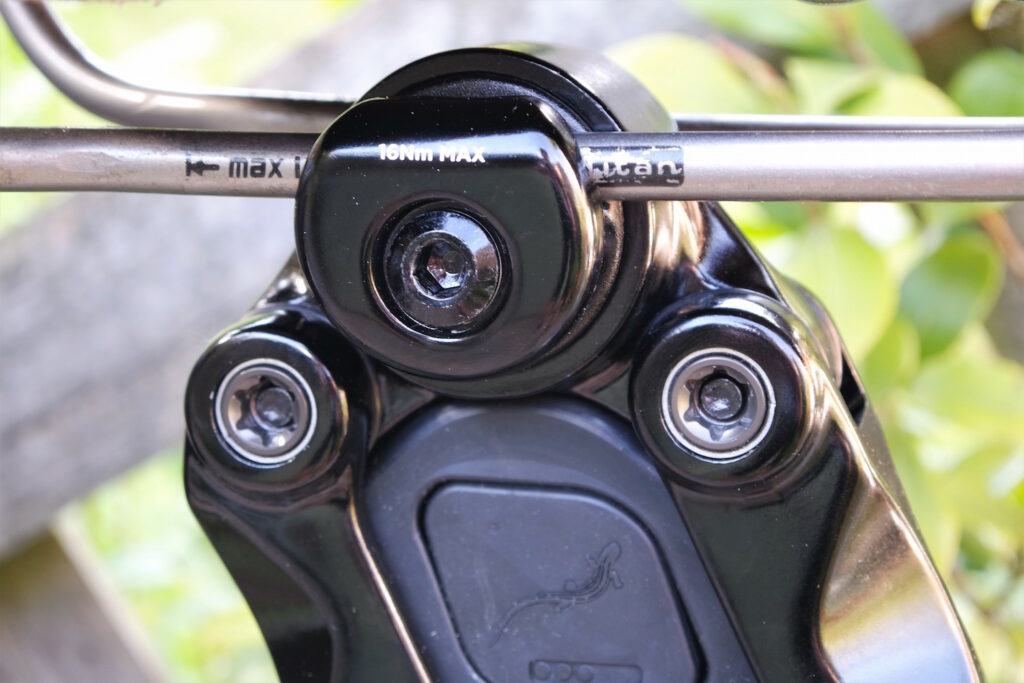 2020 Cane Creek Thudbuster single bolt clamp.JPG