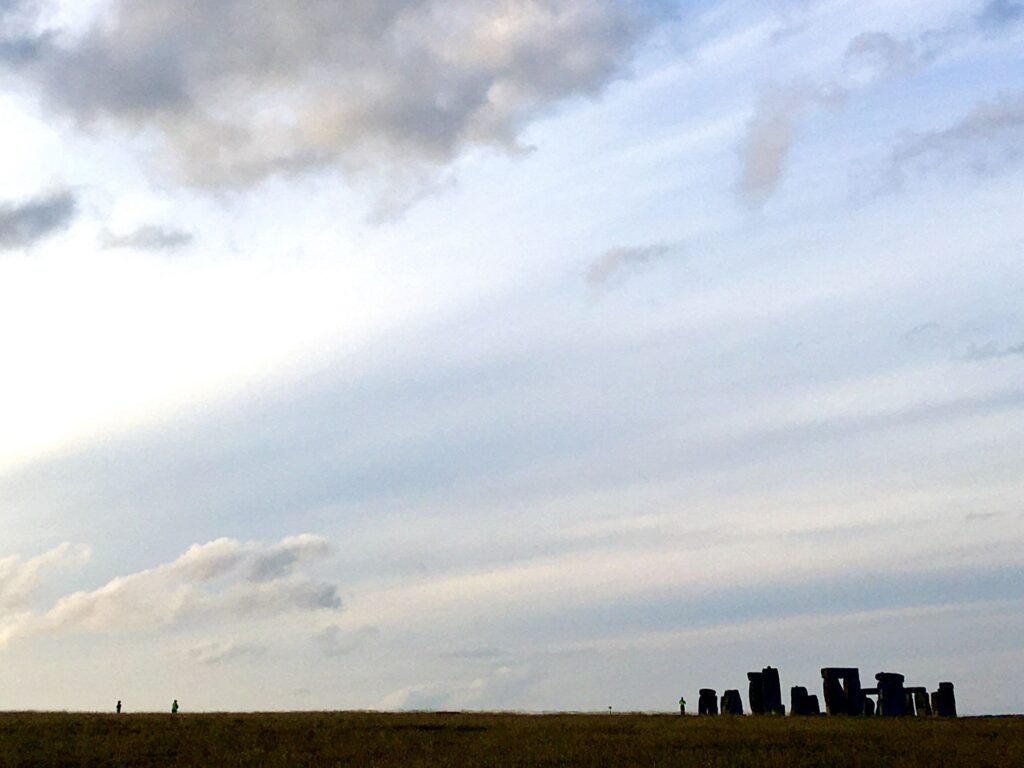 Parallels 19 Stonehenge.jpg