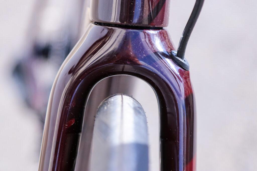 2020 Canyon Endurace CF SLX Disc 8.0 eTap – fork clearance.jpg