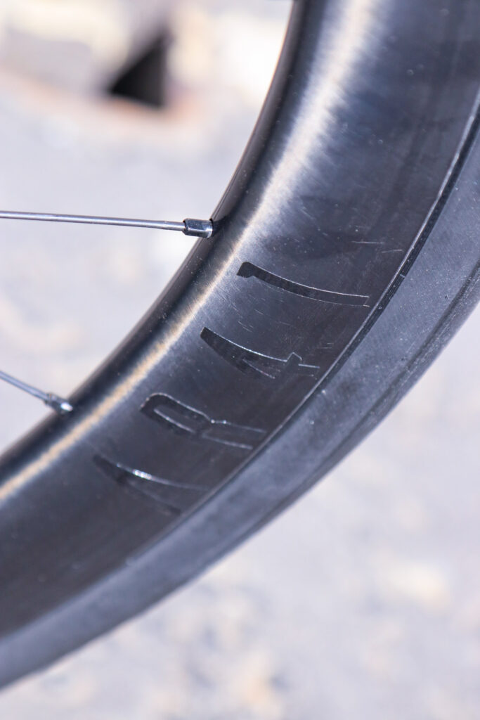 2020 Canyon Endurace CF SLX Disc 8.0 eTap – rim_.jpg